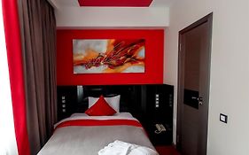 Mildom Premium Hotel